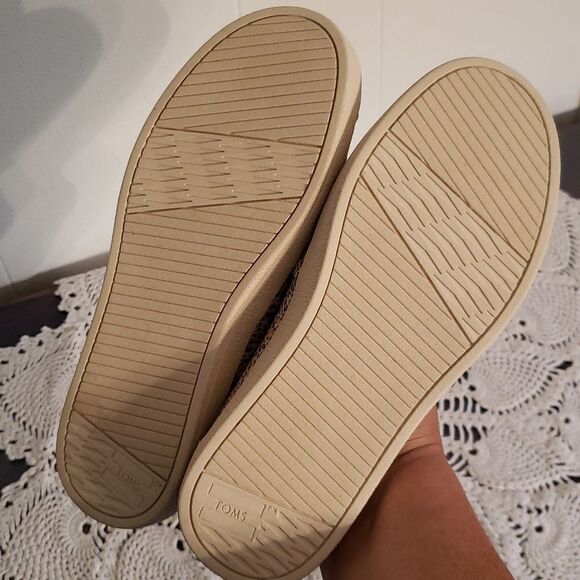 NWOT Toms Animal Print Slip-On Casual Shoes Sz 5 - Picture 5 of 7